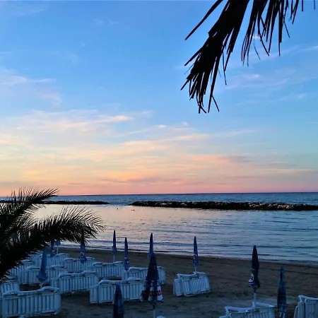 Pleasant In With Garden * Cupra Marittima